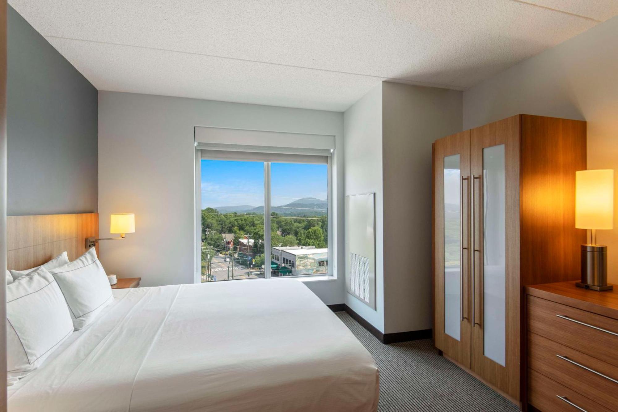 Doubletree By Hilton Asheville Downtown Екстериор снимка