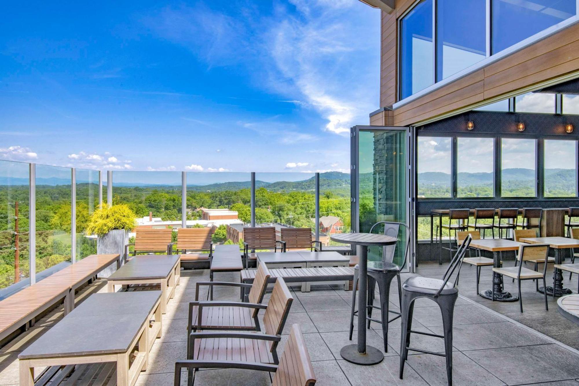 Doubletree By Hilton Asheville Downtown Екстериор снимка
