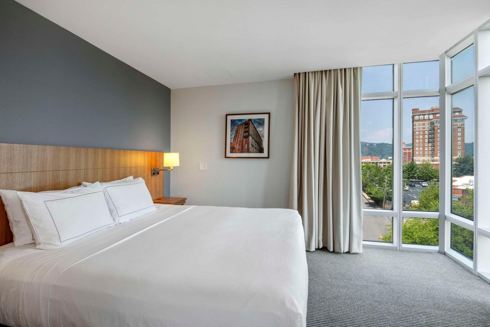 Doubletree By Hilton Asheville Downtown Екстериор снимка
